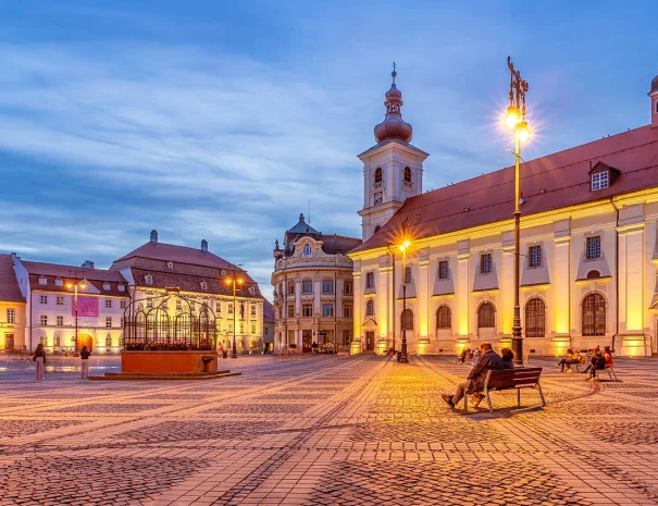 the-great-square-piata-mare-romania-ka5x